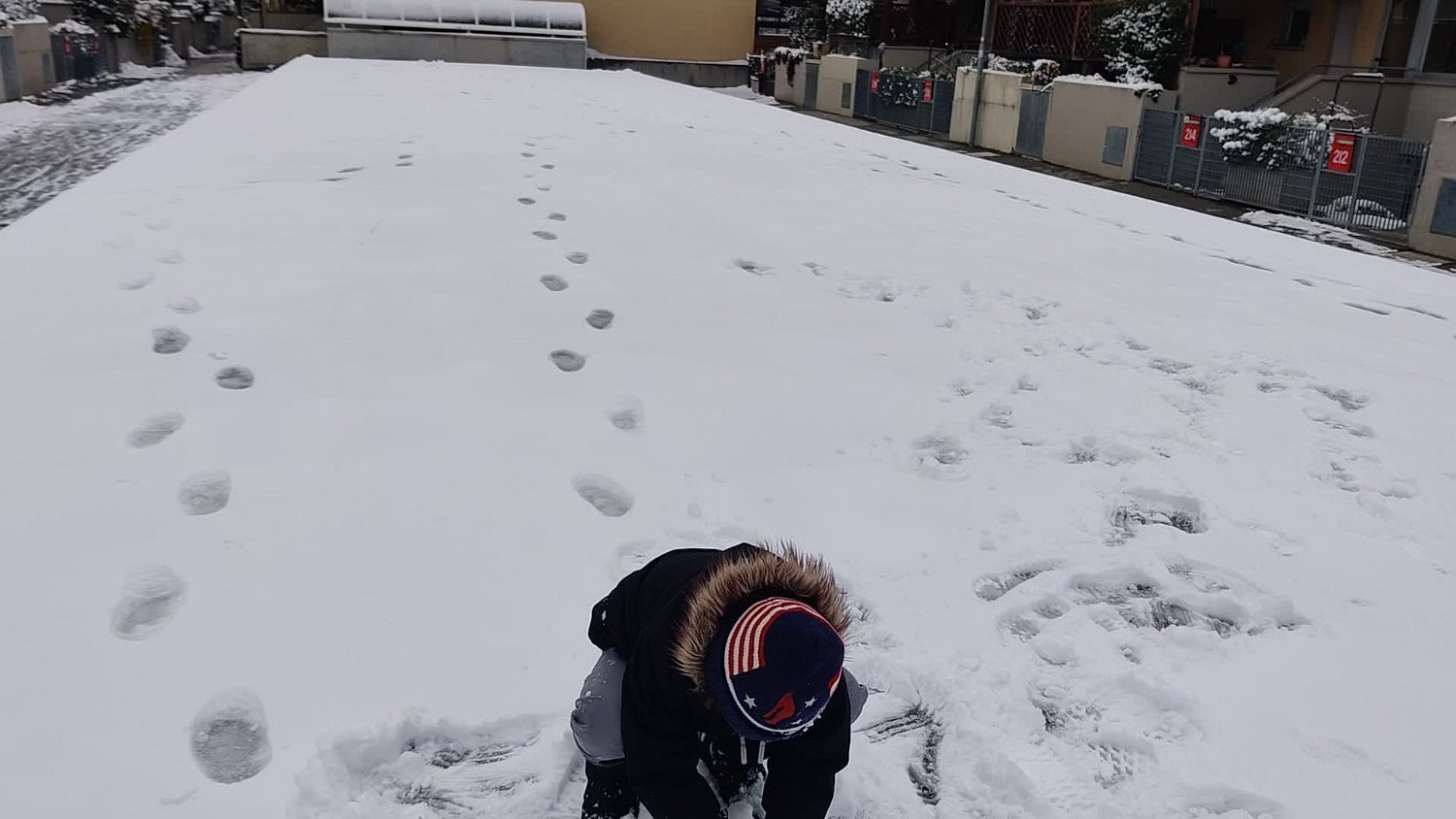 Play video